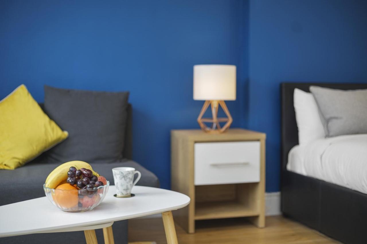 Studio Apartment By Homely Stays 런던 외부 사진